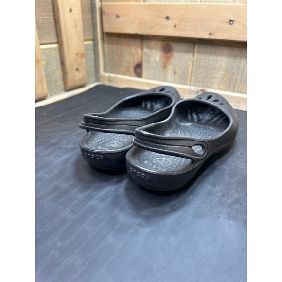 Crocs Womens Black Slip-On Flats With Cutout Design Size 6 - Picture 4 of 8